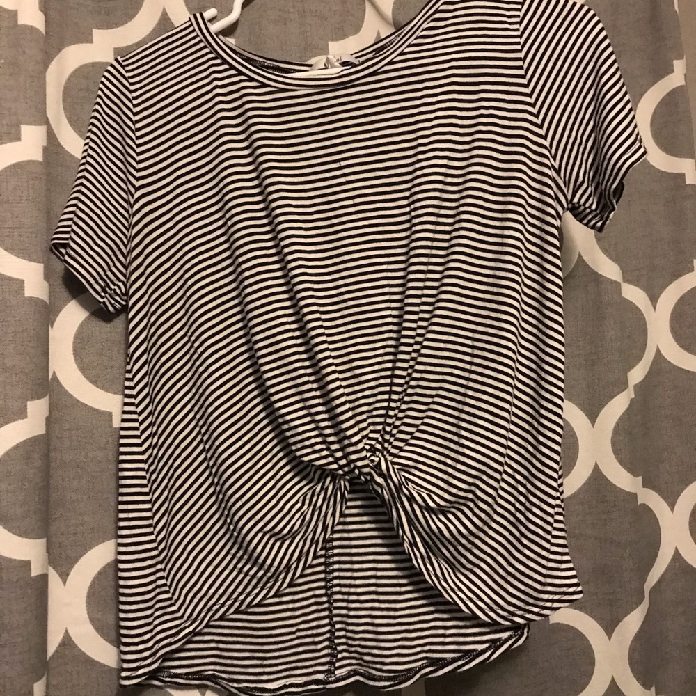 Short sleeve top
